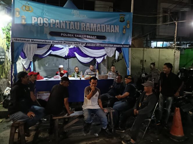 
					Patroli Jalan Kaki Jelang Sahur, Polisi Cegah Tawuran Warga di Sawah Besar Jakarta Pusat