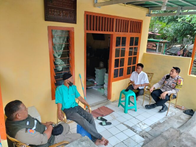 
					Bhabinkamtibmas Menyapa Warga Kebon Kosong, Ramadhan Penuh Kedamaian Terjaga