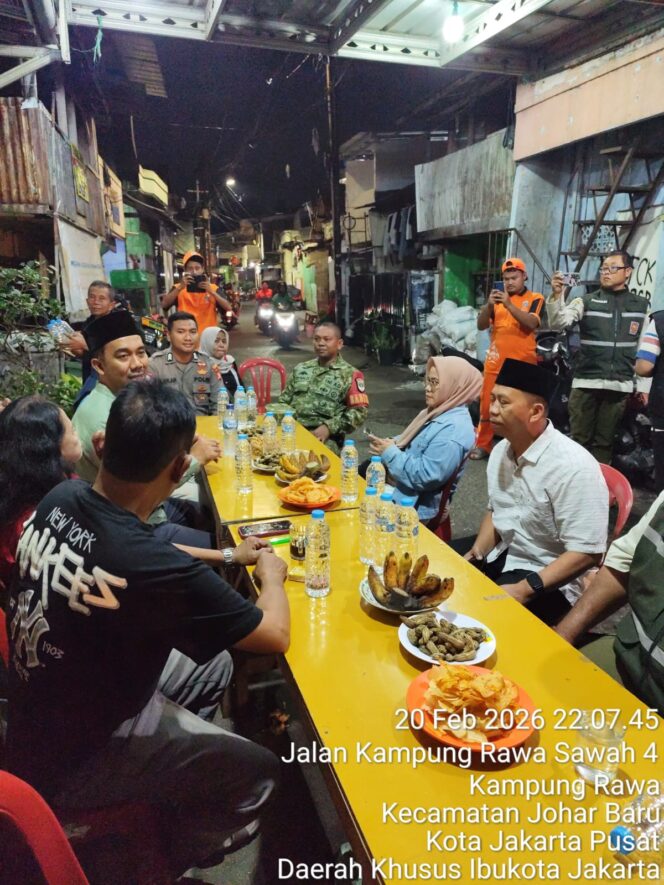 
					Forkopimcam dan Polisi Dirikan Pos Pantau Ramadhan di Kampung Rawa, Antisipasi Gesekan Warga
