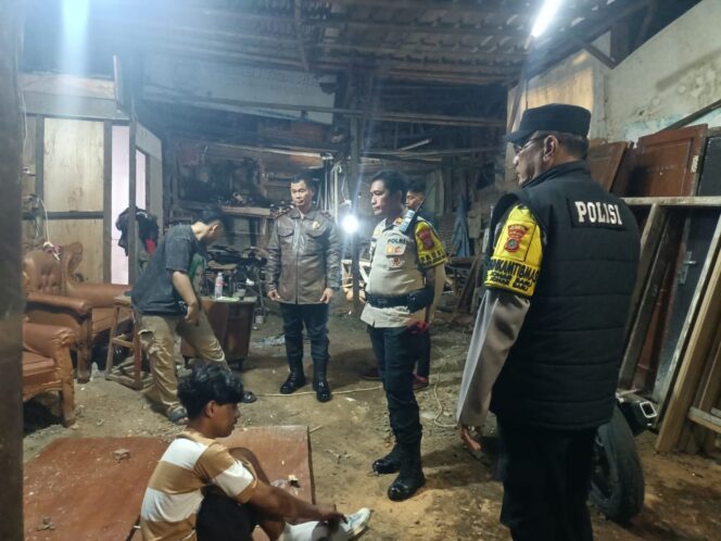 
					Respon Cepat Polisi Tindaklanjuti Panggilan 110 Terkait Gangguan Kebisingan di Tanah Tinggi