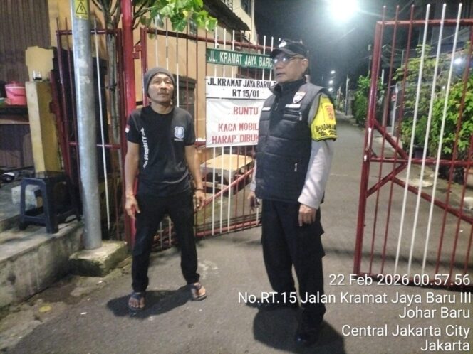 
					Semangat Ramadhan, Polisi Sambangi Pos Kamling RW 01 Johar Baru Perkuat Keamanan Lingkungan