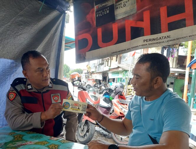 
					Polsek Senen Sosialisasikan Layanan Pengaduan Cepat Lewat QR Code kepada Warga