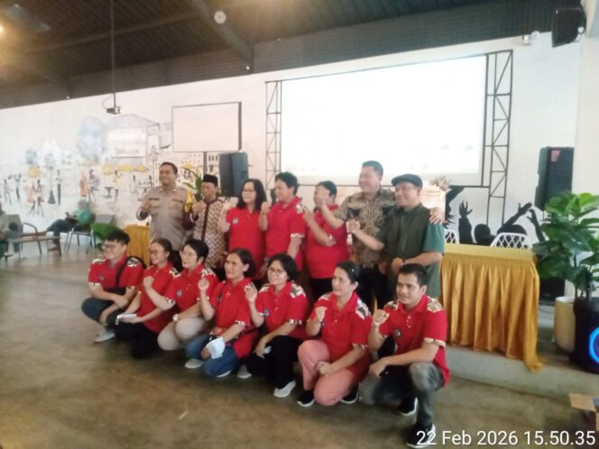 
					Bhabinkamtibmas Kemayoran Menghadiri Kegiatan Bakti Sosial Kesehatan, Pastikan Situasi Aman dan Kondusif