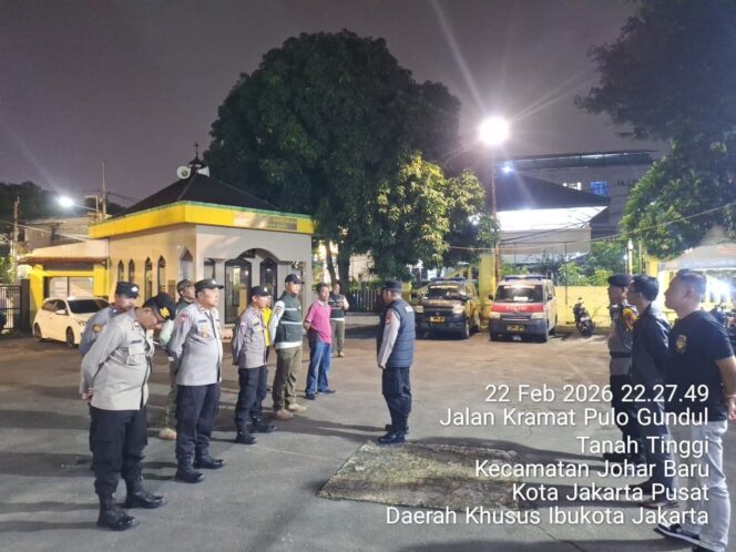 
					Patroli Gabungan Tiga Pilar Siaga Ramadhan, Antisipasi Gangguan Kamtibmas di Johar Baru