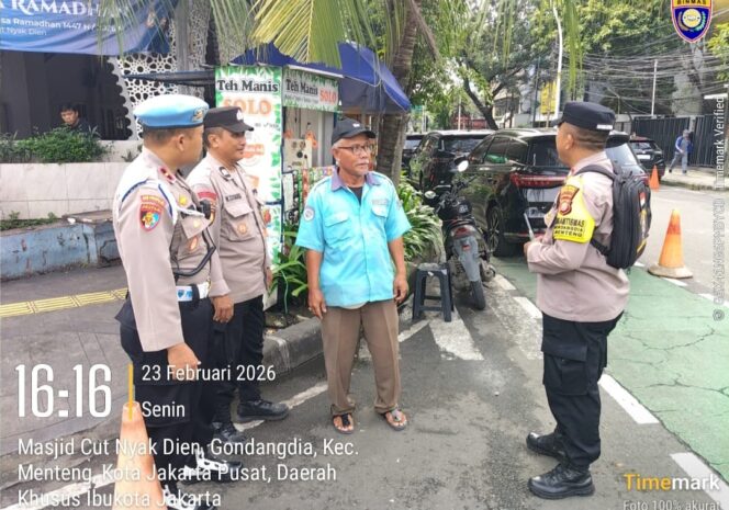 
					Pelayanan Humanis Polisi di Pasar Tumpah Ramadhan Masjid Cut Nyak Dien