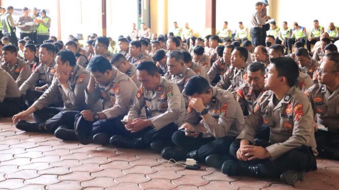 
					1.080 Personel Polres Jakpus Ikuti Arahan Kapolda Metro Jaya, Tekankan Larangan Pungli dan Sikap Humanis