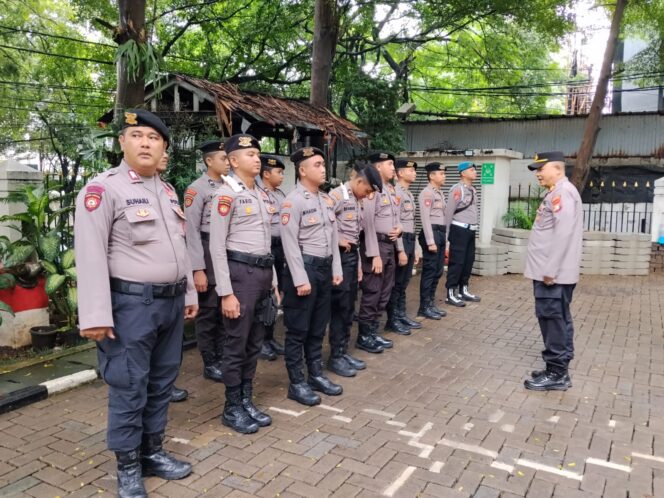 
					Polri Pastikan Sidang Berjalan Tertib Selama Ramadhan di PN Jakarta Pusat