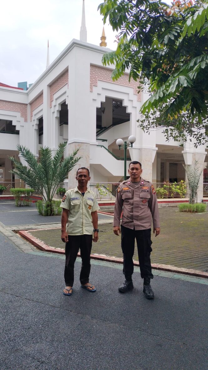 
					Ramadhan Aman dan Sejuk, Polri Pererat Komunikasi Kamtibmas di Masjid Akbar