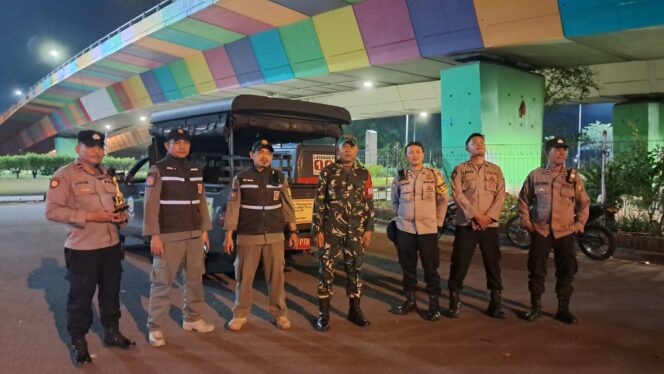 
					Patroli Malam Ramadhan, Polsek Kemayoran Teguhkan Kehadiran Polri untuk Warga