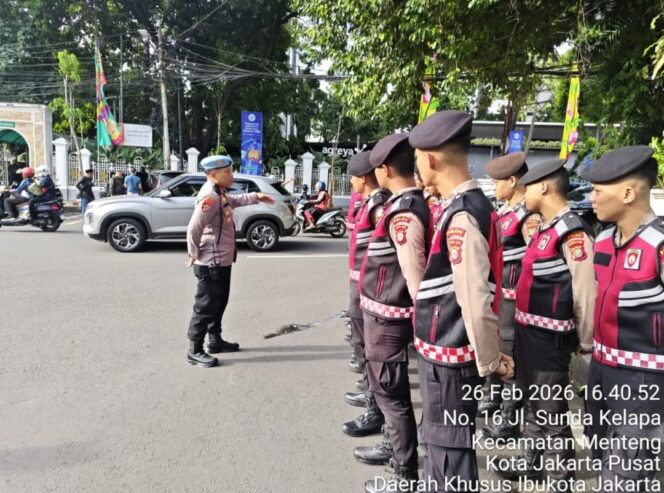 
					Polsek Metro Menteng Hadir, Aktivitas Pasar Tumpah Ramadhan Masjid Agung Sunda Kelapa Terkendali