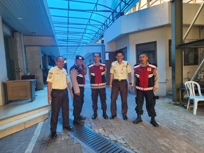 
					Patroli Sambang Objek Vital, Unit Samapta Polsek Senen Pastikan Situasi Kondusif