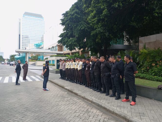 
					Apel Pelayanan Aksi Unjuk Rasa Di Depan Kantor Maybank Gedung Plaza Senayan