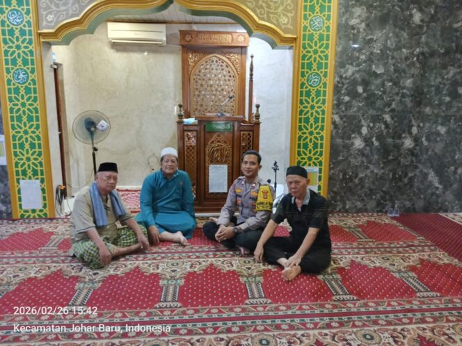 
					Bhabinkamtibmas Gelar Cooling System dan Sambang Masjid untuk Tingkatkan Keamanan Warga