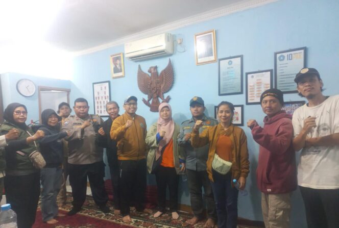 
					Bhabinkamtibmas Petamburan Sambangi Pos Kamling RW 03, 04 dan 05, Perkuat Sinergi Cegah Tawuran di Bulan Ramadhan