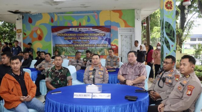 
					Polres Jakpus Ikuti Penanaman Jagung Serentak Dukung Program Swasembada Pangan
