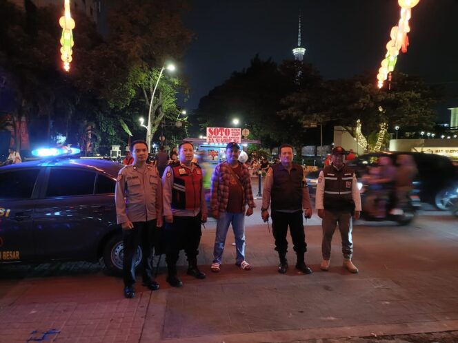 
					Sinergitas 3 Pilar Sawah Besar Perketat Penjagaan di Taman Lapangan Banteng Jelang Malam Hari