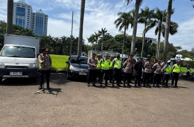 
					437 Personel Gabungan Siaga Pengamanan Harmoni Imlek Nusantara 2026 di Lapangan Banteng