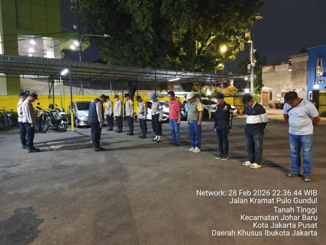 
					Soliditas Tiga Pilar Jaga Ramadhan, Apel Gabungan dan Patroli Mobile Amankan Johar Baru
