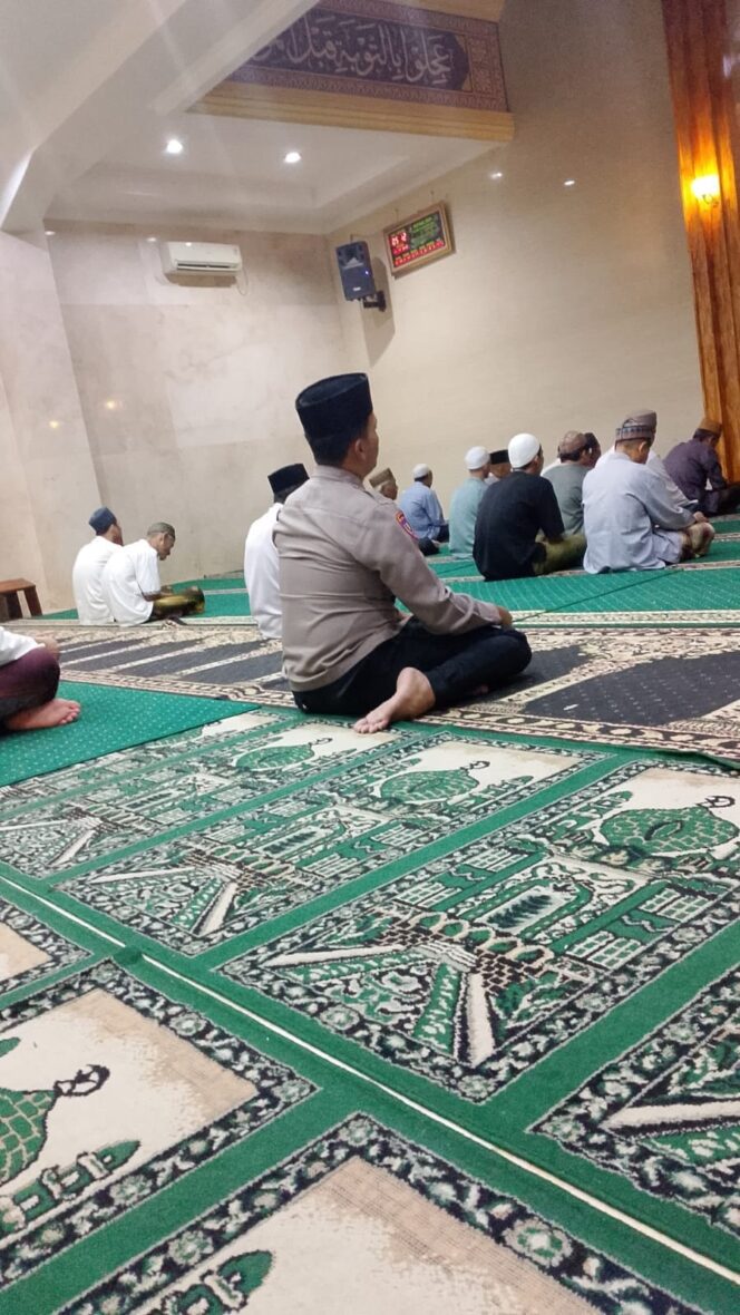 
					Perkuat Sinergi Ramadhan, Polsek Johar Baru Gelar Cooling System dan Subuh Keliling di Kampung Rawa