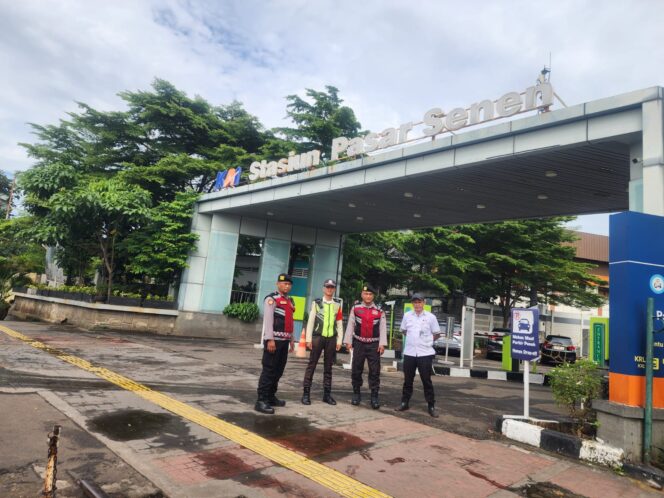 
					Patroli Samapta Polsek Senen Sambangi Objek Vital di Kawasan Stasiun Senen