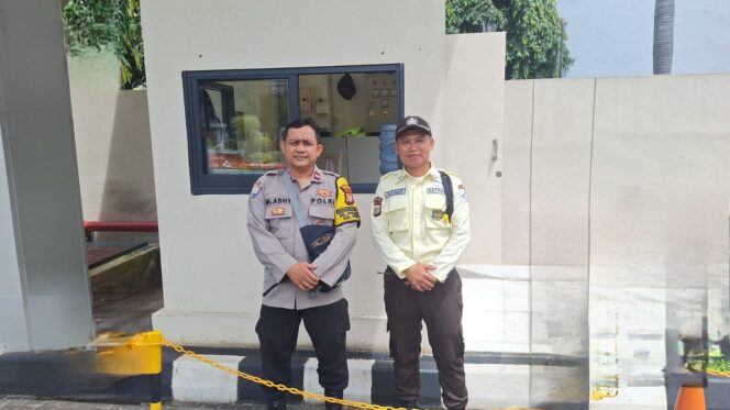 
					Bhabinkamtibmas Pegangsaan Patroli di Gedung SGH, Perkuat Kewaspadaan Cegah 3C