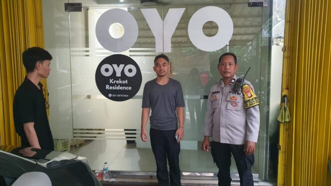 
					Bhabinkamtibmas Pasar Baru Sambangi Korban Pencurian di OYO Krekot Residence Sawah Besar