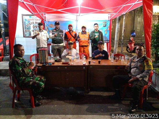 
					Polisi dan Tiga Pilar Pantau Posko Ramadan di Kwitang, Antisipasi Tawuran Warga