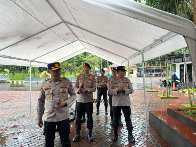 
					Apel Pelayanan Aksi Unjuk Rasa di Gedung MPR/DPR/DPD RI, Puluhan Personel Gabungan Disiagakan