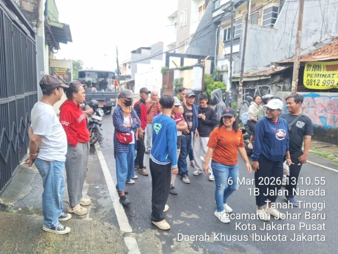 
					Polisi Kawal Keberangkatan Massa Aksi dari Johar Baru Menuju Gedung DPR
