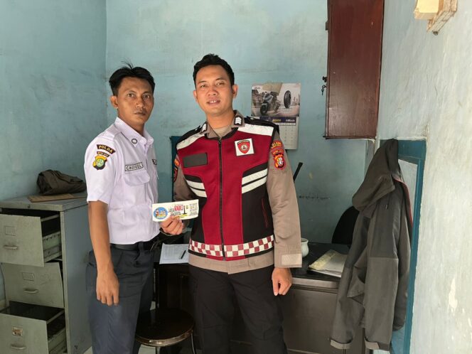 
					Patroli Presisi Polsek Sawah Besar Sambangi Warga Pasar Baru, Antisipasi Gangguan Kamtibmas