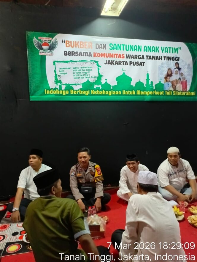 
					Bhabinkamtibmas Hadiri Buka Bersama dan Santunan Anak Yatim, Perkuat Sinergi Warga di Tanah Tinggi