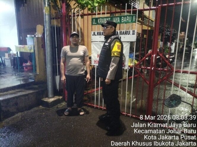 
					Polisi Sambangi Poskamling Johar Baru, Perkuat Sinergi Jaga Keamanan Lingkungan