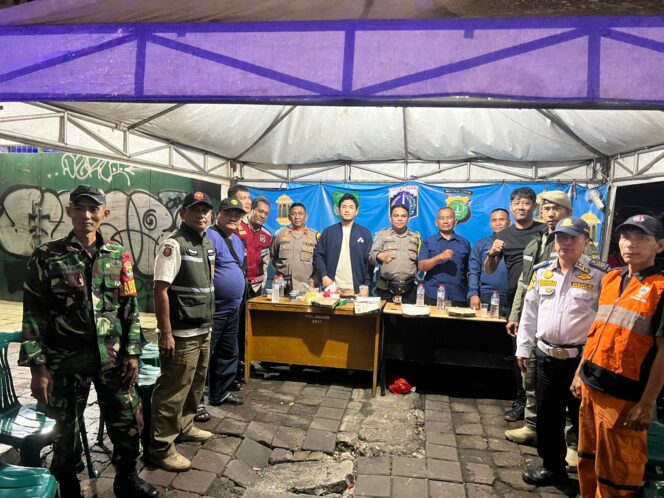 
					Polsek Senen Cek Pos Pantau Ramadhan di Kelurahan Senen, Situasi Aman dan Kondusif
