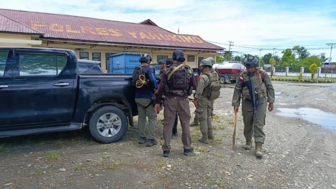 
					Komandan Kompi Kimbusa Kodap XVI Yahukimo Ditangkap, Satgas Damai Cartenz Tegaskan Komitmen Penegakan Hukum