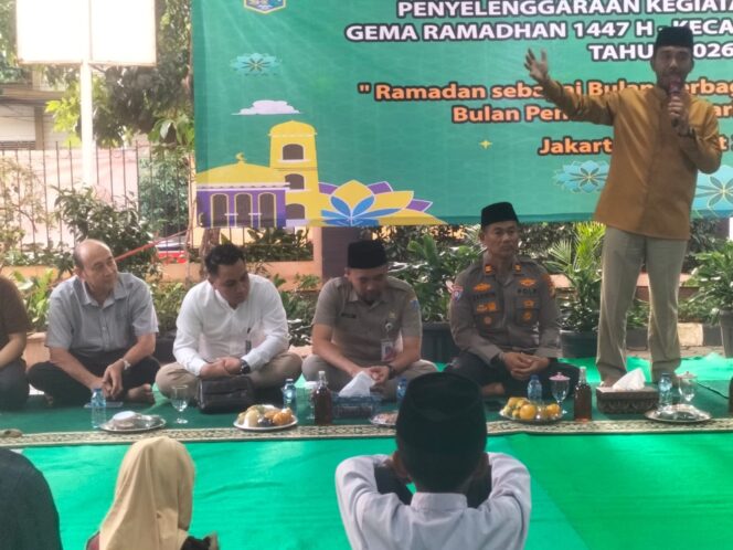 
					Polisi Hadiri Gema Ramadhan 1447 H di Kecamatan Johar Baru, Perkuat Silaturahmi dan Kepedulian Sosial