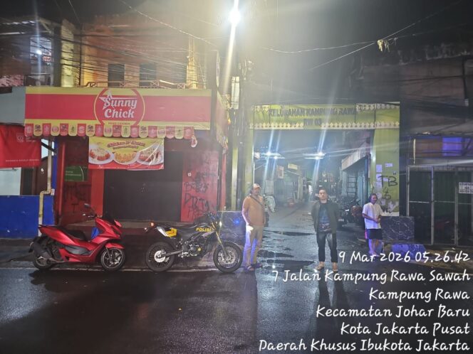 
					Unit Reskrim Polsek Johar Baru, Patroli Subuh Antisipasi Tawuran dan Kejahatan Jalanan di Bulan Ramadhan