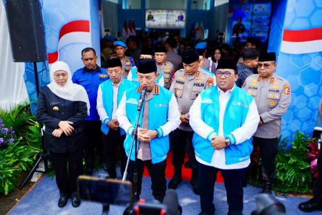 
					Silaturahmi Ramadhan Bareng KSPSI di Jatim, Kapolri Ajak Buruh Bersatu Dukung Upaya Perdamaian Presiden