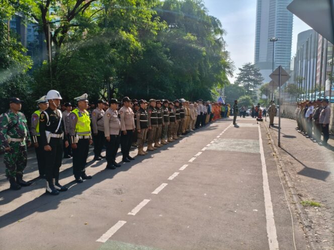 
					Hari Ke-2 Apel Gabungan Penertiban Parkir Liar dan PKL di Tanah Abang Dipimpin Wakil Wali Kota Jakarta Pusat