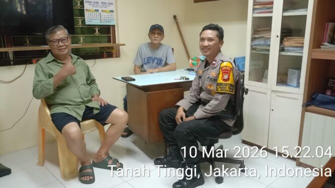 
					Polisi Perkuat Sinergi dengan Warga, Bhabinkamtibmas Sambangi Pengurus RW 05 Tanah Tinggi Jelang Lebaran