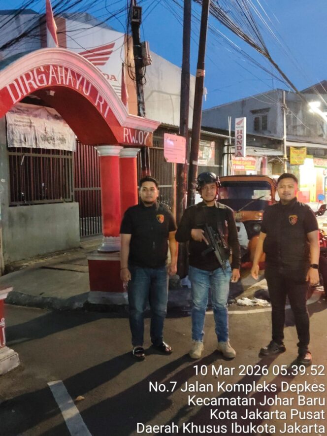 
					Patroli Subuh Ramadhan, Reskrim Polsek Johar Baru Sisir Titik Rawan Tawuran