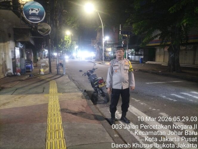 
					Usai Subuh, Bhabinkamtibmas Lakukan Pemantauan Antisipasi Gangguan Kamtibmas di Johar Baru