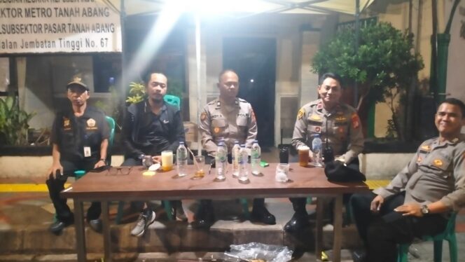 
					Polsek Metro Tanah Abang Intensifkan Monitoring Pos Pantau Ramadhan 1447 H Polsubsektor Pasar Tanah Abang Malam Ke-21