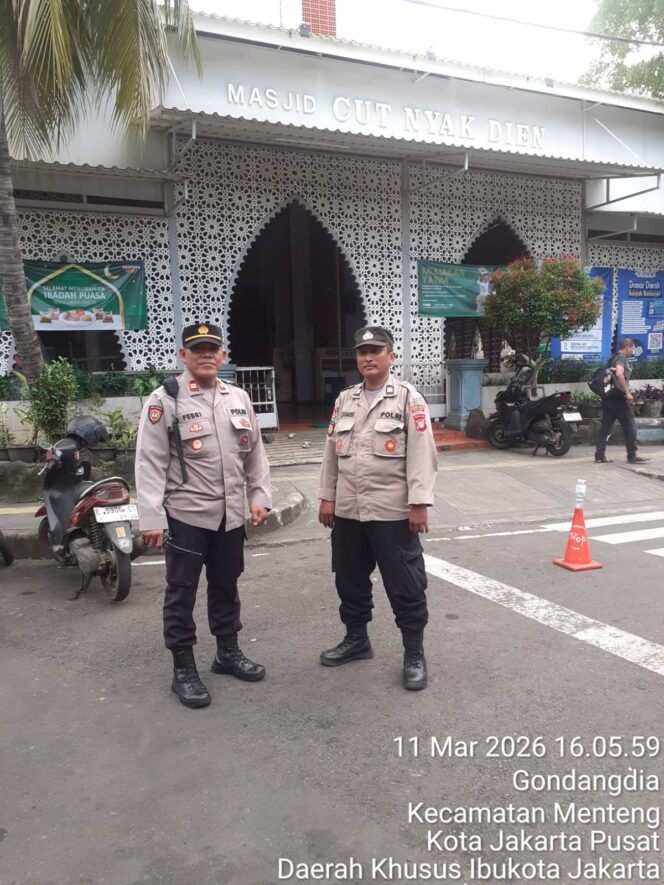 
					Ramai Pemburu Takjil, Polsek Metro Menteng Turun Amankan Kawasan Masjid Cut Nyak Dien