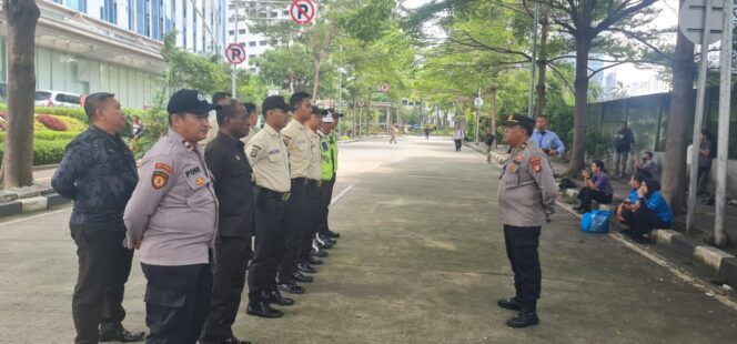 
					Polsek Metro Tanah Abang Gelar Apel Pelayanan Aksi Unjuk Rasa di Gedung Sahid Sudirman Center