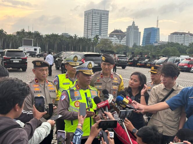 
					Operasi Ketupat 2026 Mulai Berjalan, Polri Siapkan Rekayasa Lalu Lintas Berbasis Teknologi