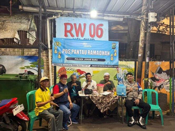 
					Ramadan Tenang, Warga Nyaman: Polisi dan Warga Bersinergi Jaga Kampung Rawa Tetap Kondusif