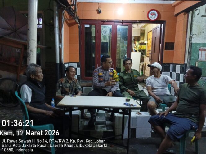 
					Patroli Dini Hari Ramadan, Polisi Sambangi Poskamling RW 01 Kampung Rawa Perkuat Keamanan Lingkungan