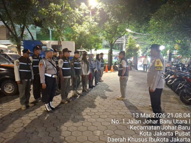
					Patroli Gabungan Tiga Pilar Johar Baru, Antisipasi Gangguan Kamtibmas dan Peredaran Miras di Malam Ramadan