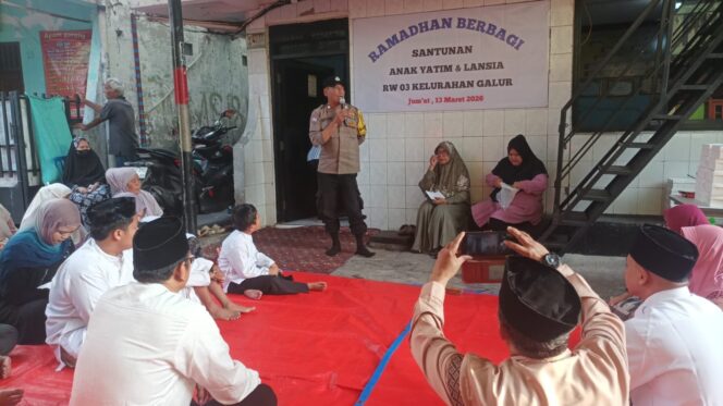 
					Ramadhan Berbagi, Bhabinkamtibmas Hadiri Santunan Anak Yatim dan Lansia di Galur