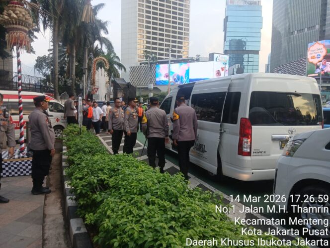 
					Kapolda Metro Jaya Tinjau Kesiapan Pos Pam Ketupat Jaya 2026 di Bundaran HI
